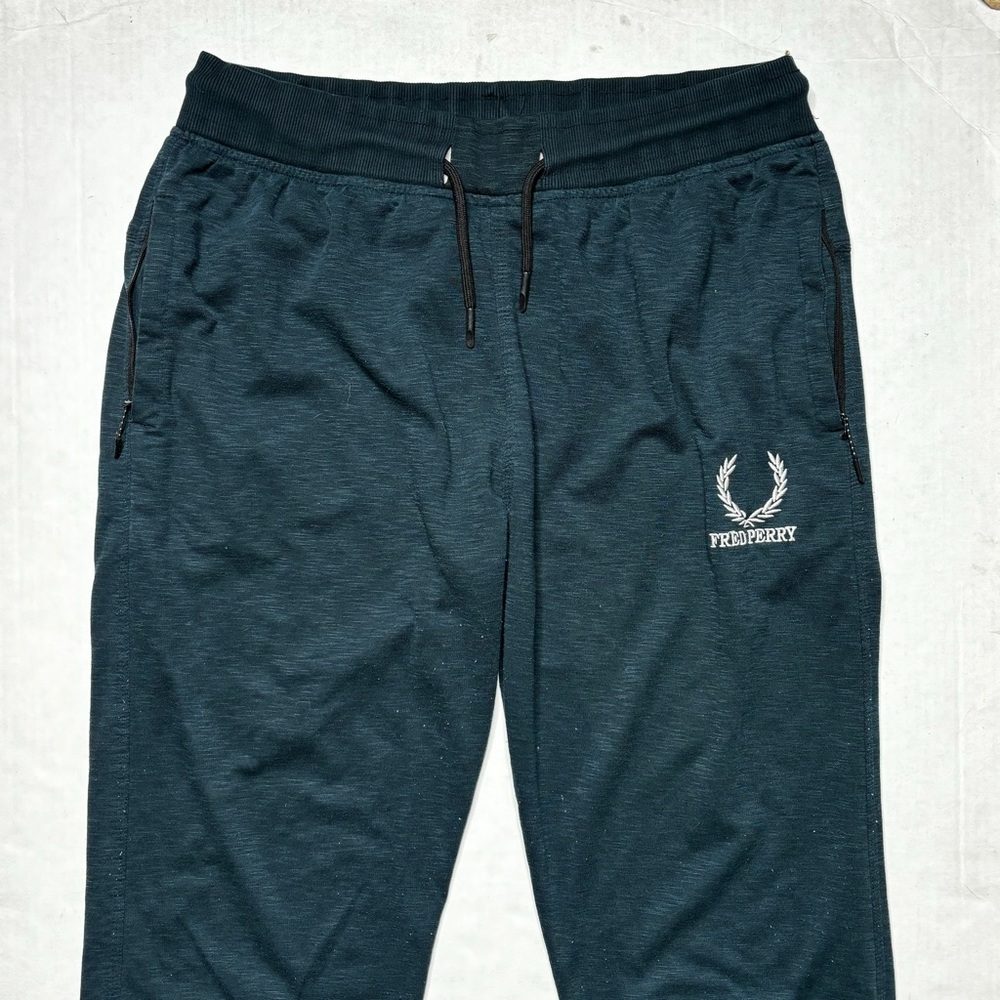 Fred Perry Loopback Sweatpants - Picture 2 of 7